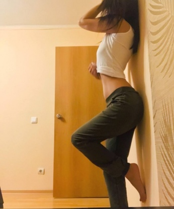 Эмилия, 38